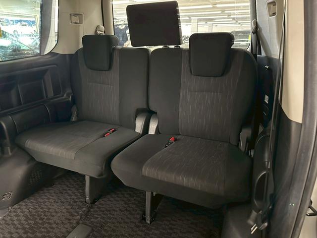 ヴォクシー ＺＳ　純正ナビ・フルセグ・ＢＴ対応・両側パワースライドドア・パドルシフト・オートエアコン・ＥＴＣ・革巻きステアリング・ＨＩＤヘッドライト・ドライブレコーダー・バックモニター・純正アルミ・セキュリティ・フォグ（33枚目）