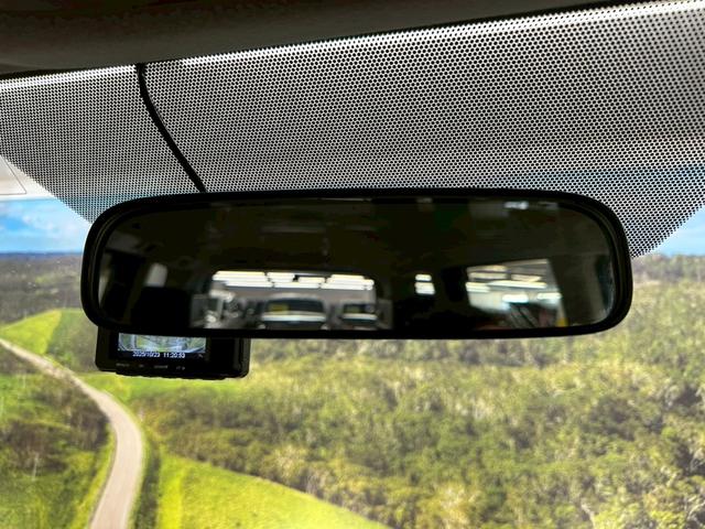 ヴォクシー ＺＳ　純正ナビ・フルセグ・ＢＴ対応・両側パワースライドドア・パドルシフト・オートエアコン・ＥＴＣ・革巻きステアリング・ＨＩＤヘッドライト・ドライブレコーダー・バックモニター・純正アルミ・セキュリティ・フォグ（58枚目）