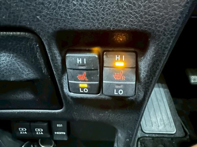 エスクァイア ハイブリッドGi プレミアムパッケージ アルパインナビ・トヨタセーフティセンス・バックモニター・ETC・両側パワースライドドア・フリップダウンモニター・ウッドコンビハンドル・LEDヘッドライト・純正アルミ・ウインカーミラー・取説保証書(51枚目)