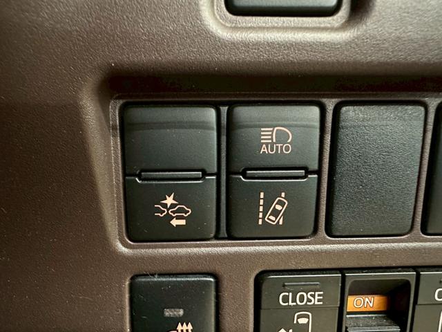 エスクァイア ハイブリッドGi プレミアムパッケージ アルパインナビ・トヨタセーフティセンス・バックモニター・ETC・両側パワースライドドア・フリップダウンモニター・ウッドコンビハンドル・LEDヘッドライト・純正アルミ・ウインカーミラー・取説保証書(54枚目)