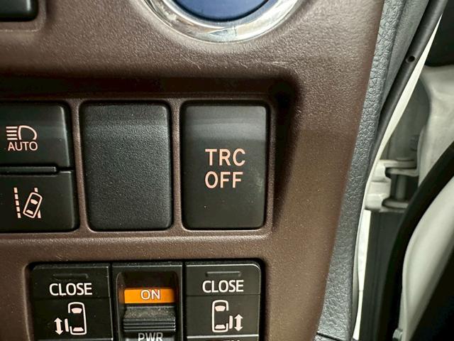 エスクァイア ハイブリッドGi プレミアムパッケージ アルパインナビ・トヨタセーフティセンス・バックモニター・ETC・両側パワースライドドア・フリップダウンモニター・ウッドコンビハンドル・LEDヘッドライト・純正アルミ・ウインカーミラー・取説保証書(55枚目)