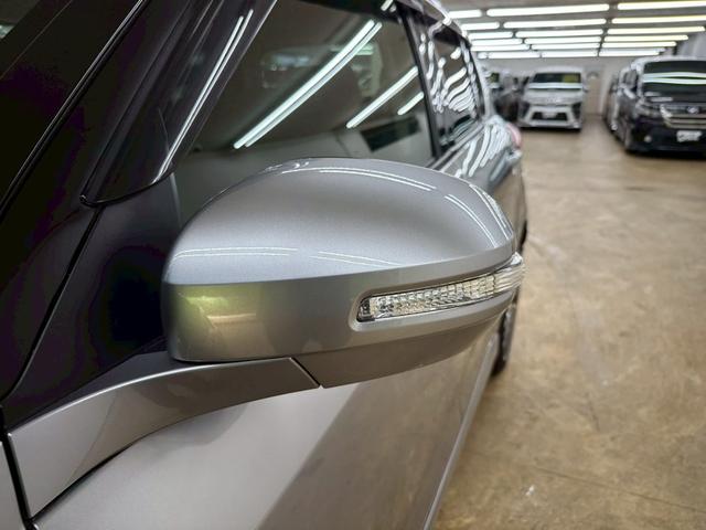 スイフト RS 社外ナビ・フルセグ・社外17インチアルミ・オートエアコン・HIDヘッドライト・ETC・スマートキー・プッシュスタート・バックモニター・純正エアロ・クルーズコントロール・革巻きステアリング・パドルシフト(18枚目)