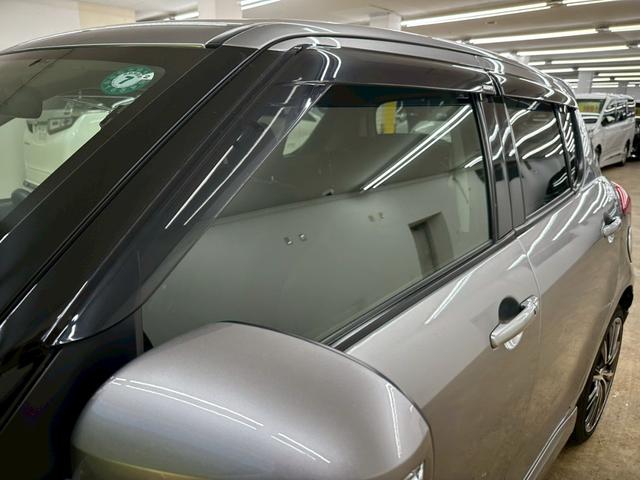 スイフト RS 社外ナビ・フルセグ・社外17インチアルミ・オートエアコン・HIDヘッドライト・ETC・スマートキー・プッシュスタート・バックモニター・純正エアロ・クルーズコントロール・革巻きステアリング・パドルシフト(20枚目)