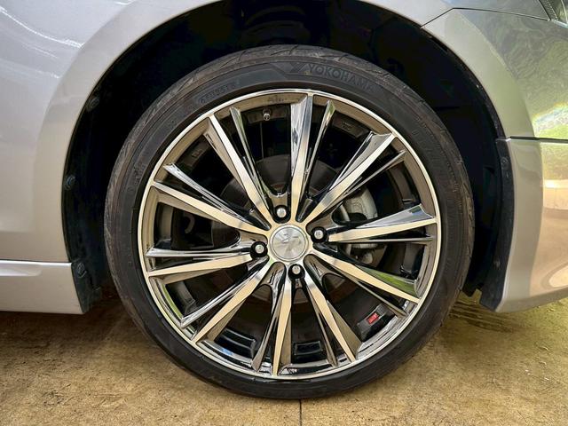 スイフト RS 社外ナビ・フルセグ・社外17インチアルミ・オートエアコン・HIDヘッドライト・ETC・スマートキー・プッシュスタート・バックモニター・純正エアロ・クルーズコントロール・革巻きステアリング・パドルシフト(21枚目)