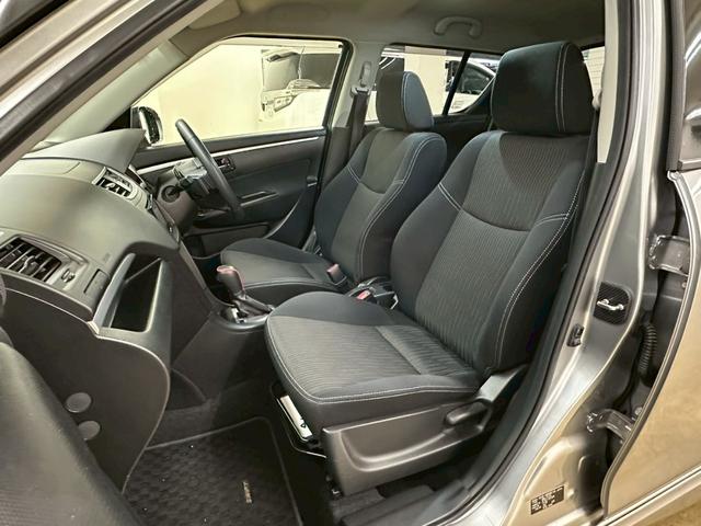 スイフト RS 社外ナビ・フルセグ・社外17インチアルミ・オートエアコン・HIDヘッドライト・ETC・スマートキー・プッシュスタート・バックモニター・純正エアロ・クルーズコントロール・革巻きステアリング・パドルシフト(30枚目)