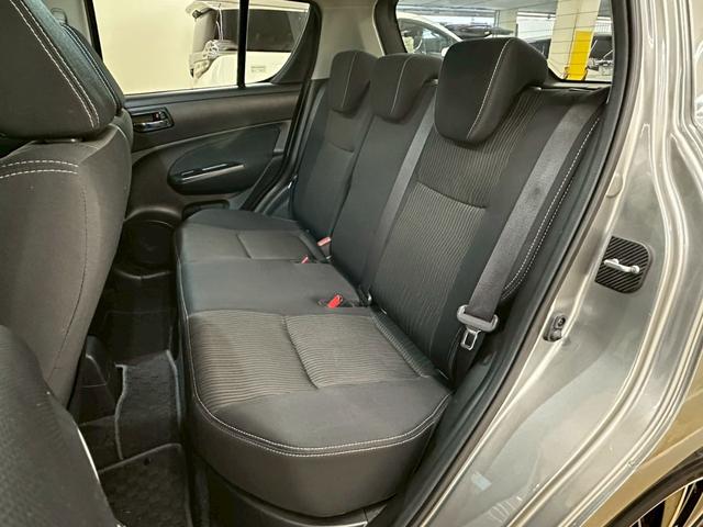 スイフト RS 社外ナビ・フルセグ・社外17インチアルミ・オートエアコン・HIDヘッドライト・ETC・スマートキー・プッシュスタート・バックモニター・純正エアロ・クルーズコントロール・革巻きステアリング・パドルシフト(32枚目)