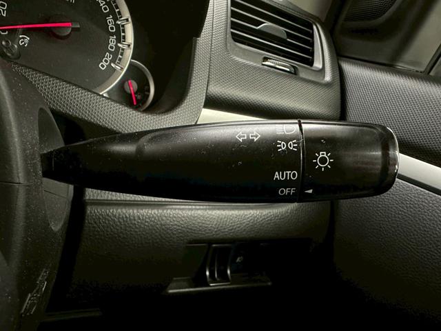 スイフト RS 社外ナビ・フルセグ・社外17インチアルミ・オートエアコン・HIDヘッドライト・ETC・スマートキー・プッシュスタート・バックモニター・純正エアロ・クルーズコントロール・革巻きステアリング・パドルシフト(47枚目)