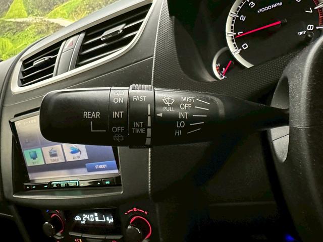 スイフト RS 社外ナビ・フルセグ・社外17インチアルミ・オートエアコン・HIDヘッドライト・ETC・スマートキー・プッシュスタート・バックモニター・純正エアロ・クルーズコントロール・革巻きステアリング・パドルシフト(48枚目)