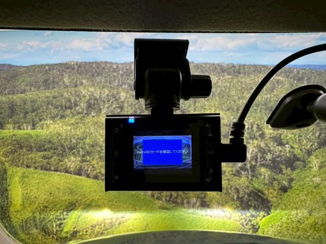 スイフト RS 社外ナビ・フルセグ・社外17インチアルミ・オートエアコン・HIDヘッドライト・ETC・スマートキー・プッシュスタート・バックモニター・純正エアロ・クルーズコントロール・革巻きステアリング・パドルシフト(56枚目)