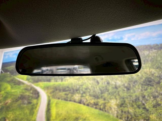 スイフト RS 社外ナビ・フルセグ・社外17インチアルミ・オートエアコン・HIDヘッドライト・ETC・スマートキー・プッシュスタート・バックモニター・純正エアロ・クルーズコントロール・革巻きステアリング・パドルシフト(57枚目)