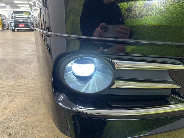 エスクァイア ハイブリッドGi ブラックテーラード 純正9インチ・純正12.1インチフリップダウンモニター・両側パワースライドドア・セーフティセンス・LEDヘッドライト・ビルトインETC・シートヒーター・クルーズコントロール・社外18インチアルミ(13枚目)