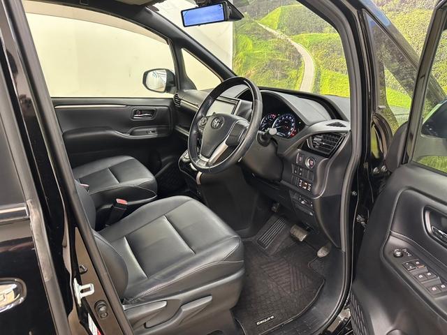 エスクァイア ハイブリッドGi ブラックテーラード 純正9インチ・純正12.1インチフリップダウンモニター・両側パワースライドドア・セーフティセンス・LEDヘッドライト・ビルトインETC・シートヒーター・クルーズコントロール・社外18インチアルミ(27枚目)