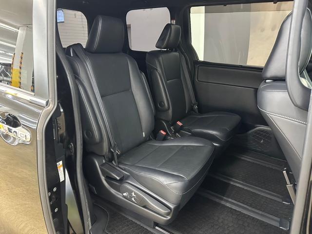 エスクァイア ハイブリッドGi ブラックテーラード 純正9インチ・純正12.1インチフリップダウンモニター・両側パワースライドドア・セーフティセンス・LEDヘッドライト・ビルトインETC・シートヒーター・クルーズコントロール・社外18インチアルミ(30枚目)