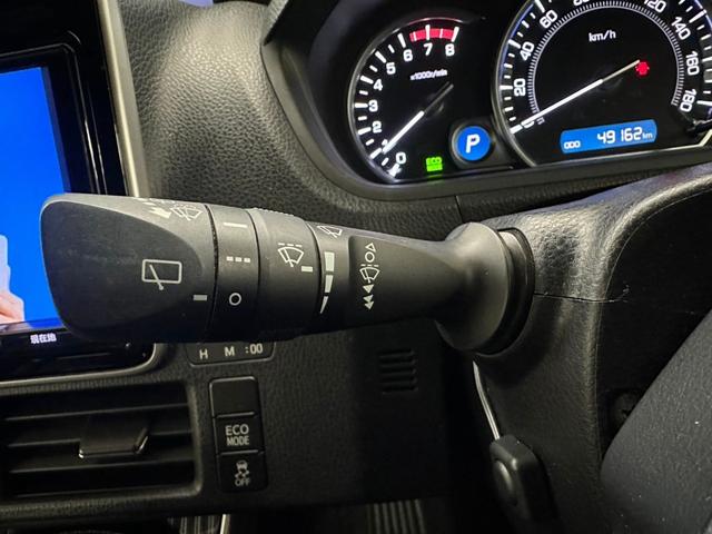 エスクァイア ハイブリッドGi ブラックテーラード 純正9インチ・純正12.1インチフリップダウンモニター・両側パワースライドドア・セーフティセンス・LEDヘッドライト・ビルトインETC・シートヒーター・クルーズコントロール・社外18インチアルミ(60枚目)