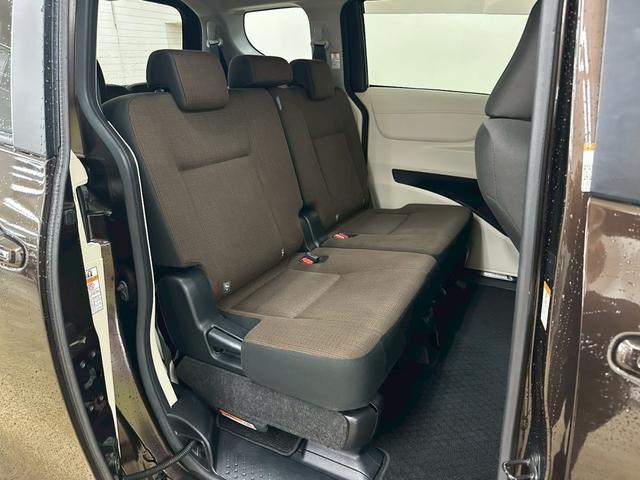 シエンタ Ｇ　両側パワースライドドア・純正ナビ・フルセグ・ナビレディ―パック・ＥＴＣ・オートエアコン・スマートキー・ステアリングスイッチ・トヨタセーフティンス・７人乗り・ウインカーミラー・ワンオーナー（28枚目）