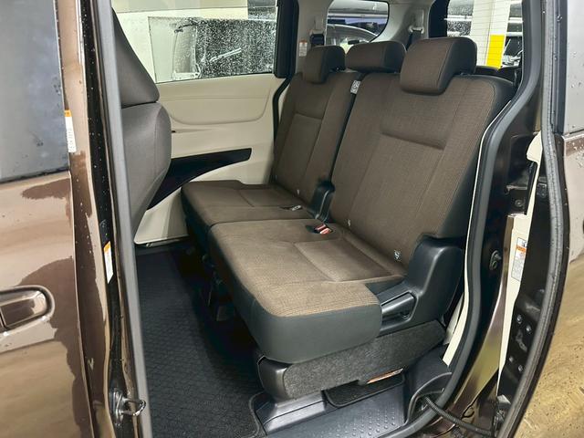 シエンタ Ｇ　両側パワースライドドア・純正ナビ・フルセグ・ナビレディ―パック・ＥＴＣ・オートエアコン・スマートキー・ステアリングスイッチ・トヨタセーフティンス・７人乗り・ウインカーミラー・ワンオーナー（29枚目）