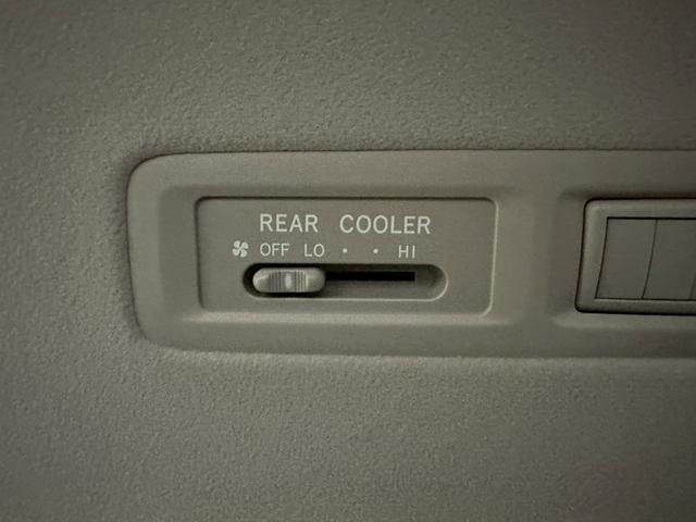 ヴォクシー X Lエディション 純正ナビ・フルセグ・フリップダウンモニター・左側パワースライドドア・HIDヘッドライト・オートエアコン・ビルトインETC・スマートキー・プッシュスタート・ウインカーミラー・ステアリングスイッチ(45枚目)