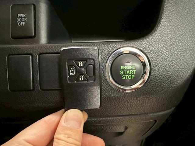 ヴォクシー X Lエディション 純正ナビ・フルセグ・フリップダウンモニター・左側パワースライドドア・HIDヘッドライト・オートエアコン・ビルトインETC・スマートキー・プッシュスタート・ウインカーミラー・ステアリングスイッチ(49枚目)