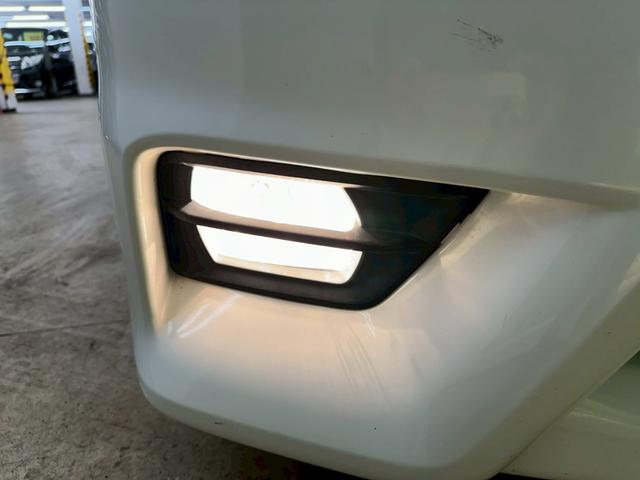 ヴェルファイア ２．４Ｚ　プラチナセレクションＩＩ　サンルーフ・純正ナビ・両側パワースライドドア・バックモニター・フルセグ・純正１８インチアルミ・ＨＩＤヘッドライト・オートエアコン・ＥＴＣ・プッシュスタート・スマートキー・ユーザー買取（13枚目）