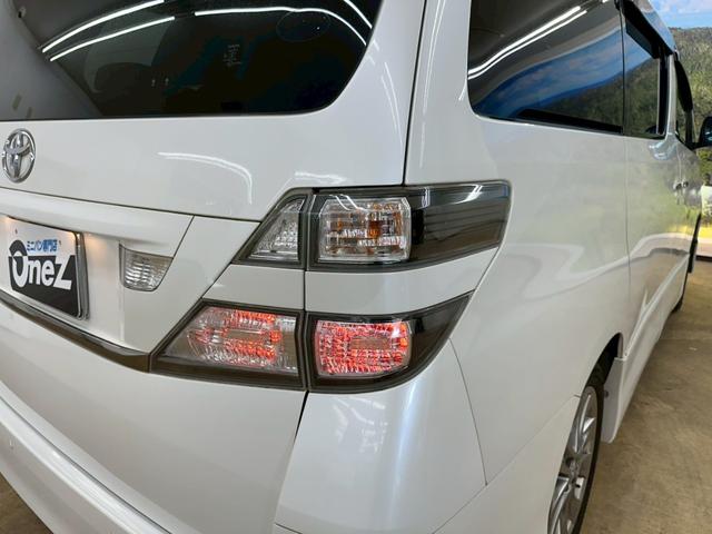 ヴェルファイア ２．４Ｚ　プラチナセレクションＩＩ　サンルーフ・純正ナビ・両側パワースライドドア・バックモニター・フルセグ・純正１８インチアルミ・ＨＩＤヘッドライト・オートエアコン・ＥＴＣ・プッシュスタート・スマートキー・ユーザー買取（15枚目）