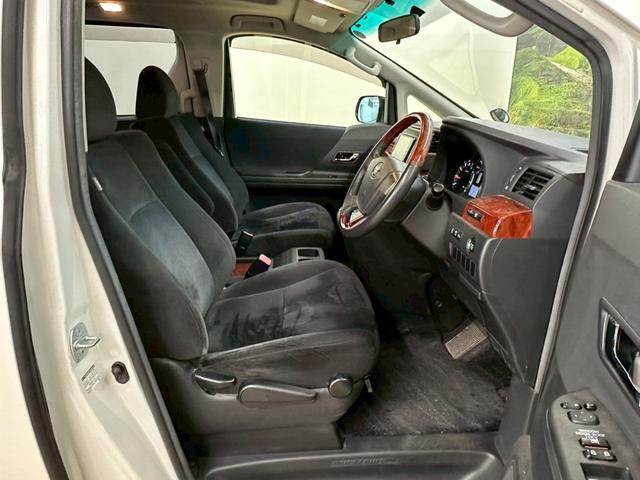 ヴェルファイア ２．４Ｚ　プラチナセレクションＩＩ　サンルーフ・純正ナビ・両側パワースライドドア・バックモニター・フルセグ・純正１８インチアルミ・ＨＩＤヘッドライト・オートエアコン・ＥＴＣ・プッシュスタート・スマートキー・ユーザー買取（27枚目）