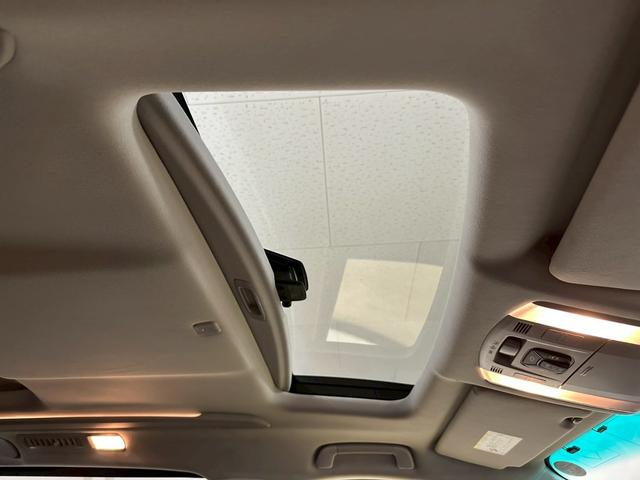 ヴェルファイア ２．４Ｚ　プラチナセレクションＩＩ　サンルーフ・純正ナビ・両側パワースライドドア・バックモニター・フルセグ・純正１８インチアルミ・ＨＩＤヘッドライト・オートエアコン・ＥＴＣ・プッシュスタート・スマートキー・ユーザー買取（30枚目）