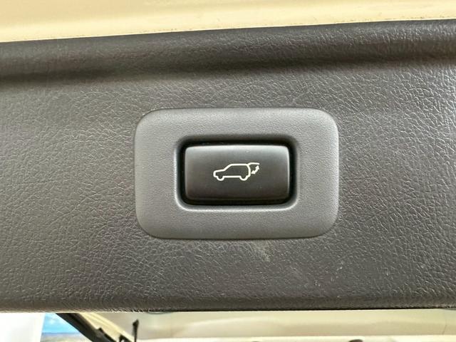 ヴェルファイア ２．４Ｚ　プラチナセレクションＩＩ　サンルーフ・純正ナビ・両側パワースライドドア・バックモニター・フルセグ・純正１８インチアルミ・ＨＩＤヘッドライト・オートエアコン・ＥＴＣ・プッシュスタート・スマートキー・ユーザー買取（39枚目）