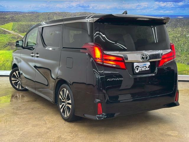 アルファード 2.5S Cパッケージ ツインムーンルーフ・純正ナビ・純正フリップダウンモニター・BSM・三眼LEDヘッドライト・デジタルインナーミラー・シートヒーター・トヨタセーフティセンス・両側パワースライドドア・バックモニター(9枚目)