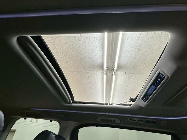 アルファード 2.5S Cパッケージ ツインムーンルーフ・純正ナビ・純正フリップダウンモニター・BSM・三眼LEDヘッドライト・デジタルインナーミラー・シートヒーター・トヨタセーフティセンス・両側パワースライドドア・バックモニター(32枚目)