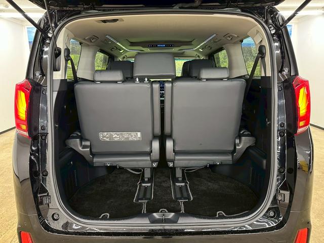 アルファード 2.5S Cパッケージ ツインムーンルーフ・純正ナビ・純正フリップダウンモニター・BSM・三眼LEDヘッドライト・デジタルインナーミラー・シートヒーター・トヨタセーフティセンス・両側パワースライドドア・バックモニター(35枚目)
