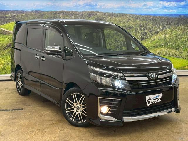 ヴォクシー ZS 煌II 4WDモデル・両側パワースライドドア・純正ナビ・フルセグTV・バックモニター・ETC2.0・社外17インチAW・オートマチックハイビーム・プッシュスタート・スマートキー・7人乗りモデル(7枚目)