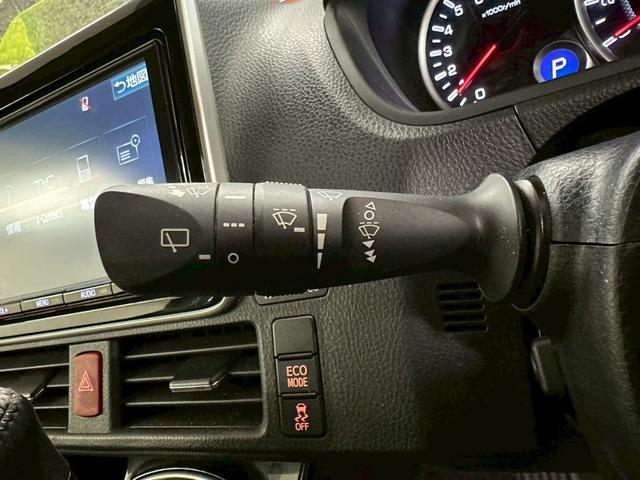 ヴォクシー ZS 煌II 4WDモデル・両側パワースライドドア・純正ナビ・フルセグTV・バックモニター・ETC2.0・社外17インチAW・オートマチックハイビーム・プッシュスタート・スマートキー・7人乗りモデル(57枚目)