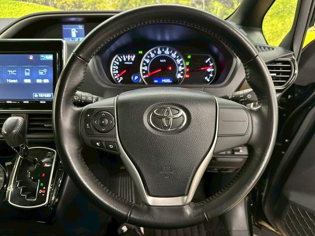 ヴォクシー ZS 煌II 4WDモデル・両側パワースライドドア・純正ナビ・フルセグTV・バックモニター・ETC2.0・社外17インチAW・オートマチックハイビーム・プッシュスタート・スマートキー・7人乗りモデル(59枚目)