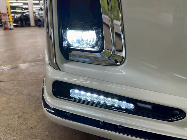 アルファード 2.5S Cパッケージ 社外20インチアルミホイル・社外エアロパーツ・ブラインドスポットモニター・純正ディスプレイオーディオ・純正デジタルインナーミラー・両側パワースライドドア・シートベンチレーション・スマートキー・ETC(13枚目)