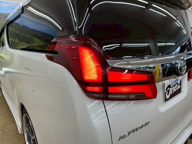 アルファード 2.5S Cパッケージ 社外20インチアルミホイル・社外エアロパーツ・ブラインドスポットモニター・純正ディスプレイオーディオ・純正デジタルインナーミラー・両側パワースライドドア・シートベンチレーション・スマートキー・ETC(16枚目)