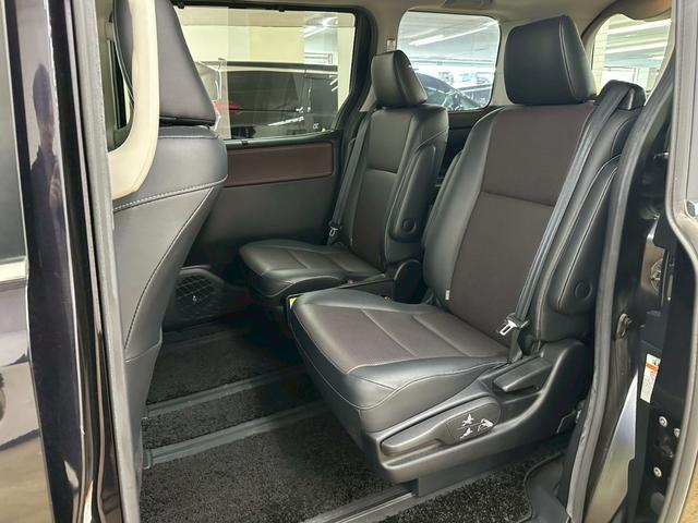 エスクァイア Gi ツインムーンルーフ・純正メーカーナビ・フルセグ・DVD・BT対応・寒冷地仕様・リアオートエアコン・両側パワースライドドア・LEDヘッドライト・ブラウン合皮シート・シートヒーター・ステアリングスイッチ(32枚目)