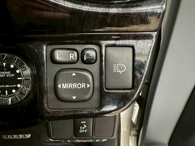 アクア Ｓ　モデリスタエアロパーツ・社外アルミホイル・プッシュスタート・スマートキーレス・ＬＥＤヘッドライト・レザー調シートカバー・社外ナビＴＶ・クルーズコントロール・オートライトシステム・ＥＴＣ・レーダー（41枚目）