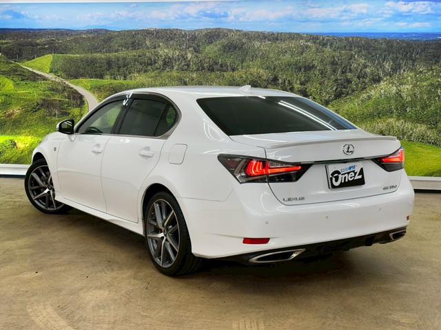 ＧＳ ＧＳ３５０　Ｆスポーツ　３眼ＬＥＤヘッドライト・純正１２．３インチナビ／ＴＶ・黒レザーシート・オレンジキャリバー・パワートランク・純正１９インチＡＷ・電動サンシェード・ドライブモードセレクト・本アルミインパネ・ＥＴＣ２．０（9枚目）