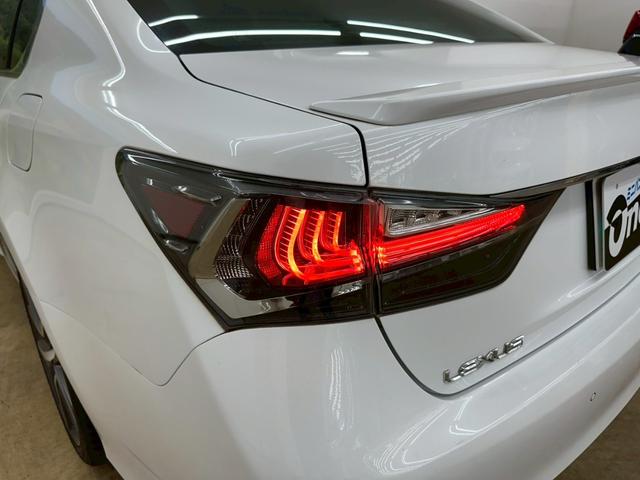 ＧＳ ＧＳ３５０　Ｆスポーツ　３眼ＬＥＤヘッドライト・純正１２．３インチナビ／ＴＶ・黒レザーシート・オレンジキャリバー・パワートランク・純正１９インチＡＷ・電動サンシェード・ドライブモードセレクト・本アルミインパネ・ＥＴＣ２．０（16枚目）
