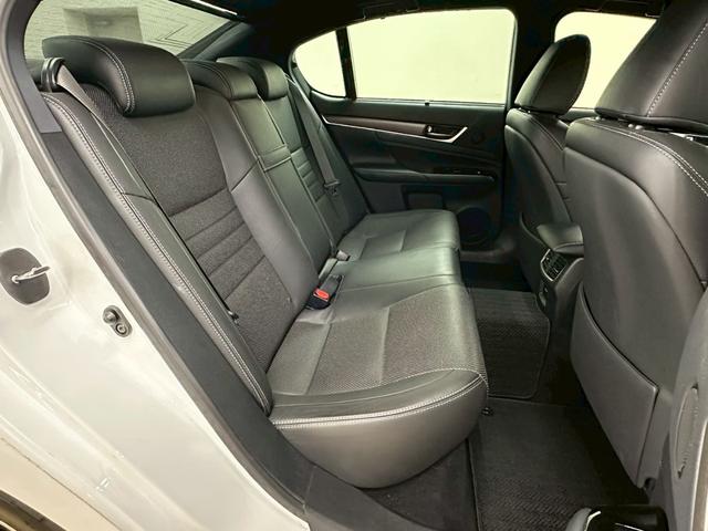 ＧＳ ＧＳ３５０　Ｆスポーツ　３眼ＬＥＤヘッドライト・純正１２．３インチナビ／ＴＶ・黒レザーシート・オレンジキャリバー・パワートランク・純正１９インチＡＷ・電動サンシェード・ドライブモードセレクト・本アルミインパネ・ＥＴＣ２．０（30枚目）