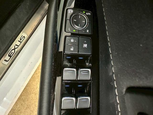 ＧＳ ＧＳ３５０　Ｆスポーツ　３眼ＬＥＤヘッドライト・純正１２．３インチナビ／ＴＶ・黒レザーシート・オレンジキャリバー・パワートランク・純正１９インチＡＷ・電動サンシェード・ドライブモードセレクト・本アルミインパネ・ＥＴＣ２．０（48枚目）