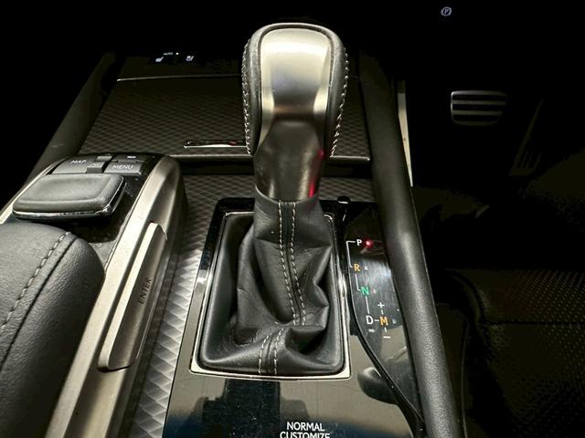 ＧＳ ＧＳ３５０　Ｆスポーツ　３眼ＬＥＤヘッドライト・純正１２．３インチナビ／ＴＶ・黒レザーシート・オレンジキャリバー・パワートランク・純正１９インチＡＷ・電動サンシェード・ドライブモードセレクト・本アルミインパネ・ＥＴＣ２．０（57枚目）