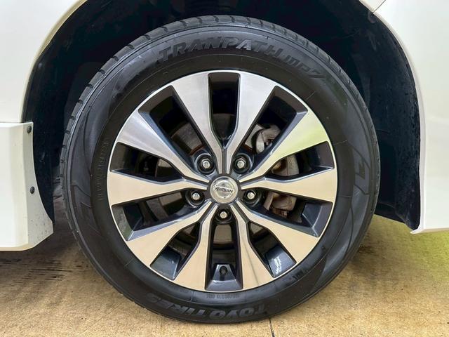 セレナ ハイウェイスター　両側パワースライドドア・純正ナビ・エマージェンシーブレーキ・アイドリングストップ・ドライブレコーダー・純正アルミ・アラウンドビューモニター・プッシュスタート・スマートキー・ＬＥＤヘッドライト・ＥＴＣ（21枚目）