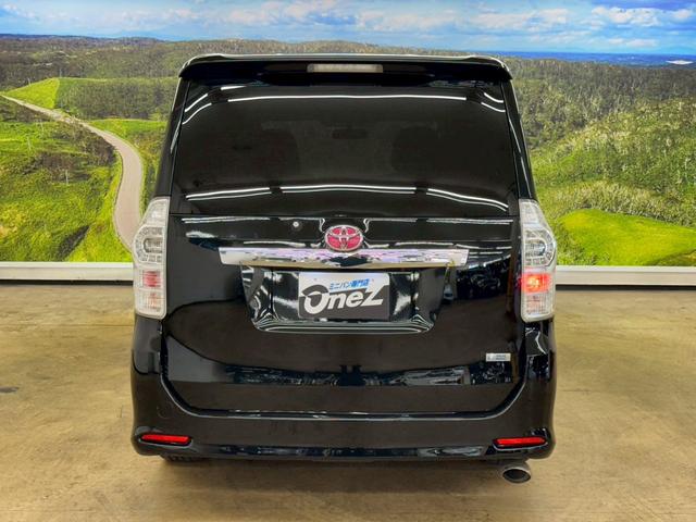 ヴォクシー ＺＳ　煌Ｚ　アルパイン８インチ・フルセグ・ＢＴ対応・アルパインフリップダウンモニター・バックモニター・両側パワースライドドア・ビルトインＥＴＣ・社外１８インチアルミ・ＴＥＩＮ車高調・パドルシフト・オートライト（10枚目）