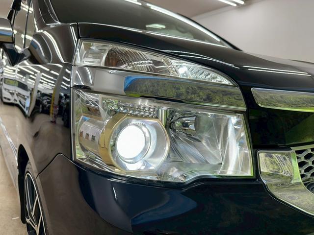 ヴォクシー ＺＳ　煌Ｚ　アルパイン８インチ・フルセグ・ＢＴ対応・アルパインフリップダウンモニター・バックモニター・両側パワースライドドア・ビルトインＥＴＣ・社外１８インチアルミ・ＴＥＩＮ車高調・パドルシフト・オートライト（11枚目）