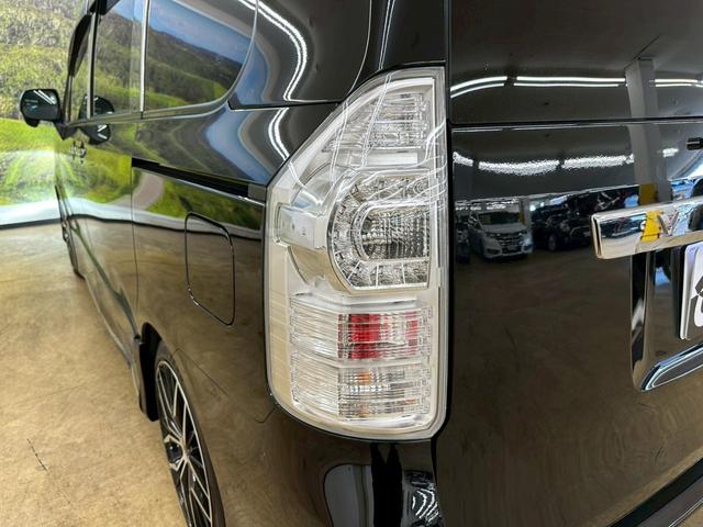 ヴォクシー ＺＳ　煌Ｚ　アルパイン８インチ・フルセグ・ＢＴ対応・アルパインフリップダウンモニター・バックモニター・両側パワースライドドア・ビルトインＥＴＣ・社外１８インチアルミ・ＴＥＩＮ車高調・パドルシフト・オートライト（16枚目）