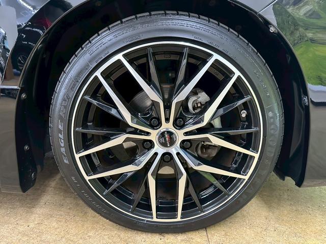 ヴォクシー ＺＳ　煌Ｚ　アルパイン８インチ・フルセグ・ＢＴ対応・アルパインフリップダウンモニター・バックモニター・両側パワースライドドア・ビルトインＥＴＣ・社外１８インチアルミ・ＴＥＩＮ車高調・パドルシフト・オートライト（22枚目）