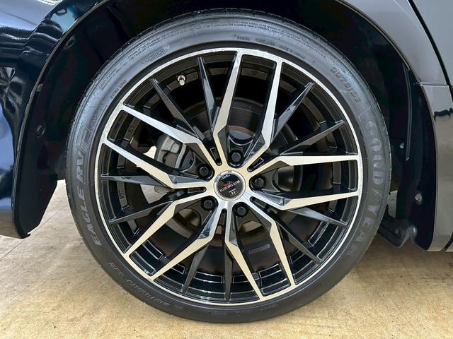 ヴォクシー ＺＳ　煌Ｚ　アルパイン８インチ・フルセグ・ＢＴ対応・アルパインフリップダウンモニター・バックモニター・両側パワースライドドア・ビルトインＥＴＣ・社外１８インチアルミ・ＴＥＩＮ車高調・パドルシフト・オートライト（24枚目）