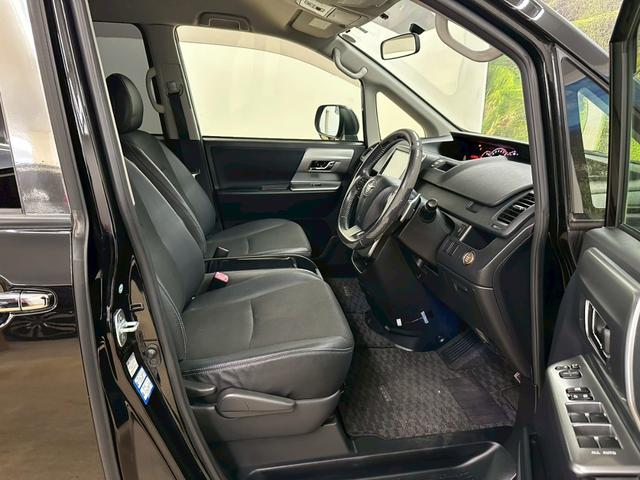 ヴォクシー ＺＳ　煌Ｚ　アルパイン８インチ・フルセグ・ＢＴ対応・アルパインフリップダウンモニター・バックモニター・両側パワースライドドア・ビルトインＥＴＣ・社外１８インチアルミ・ＴＥＩＮ車高調・パドルシフト・オートライト（27枚目）