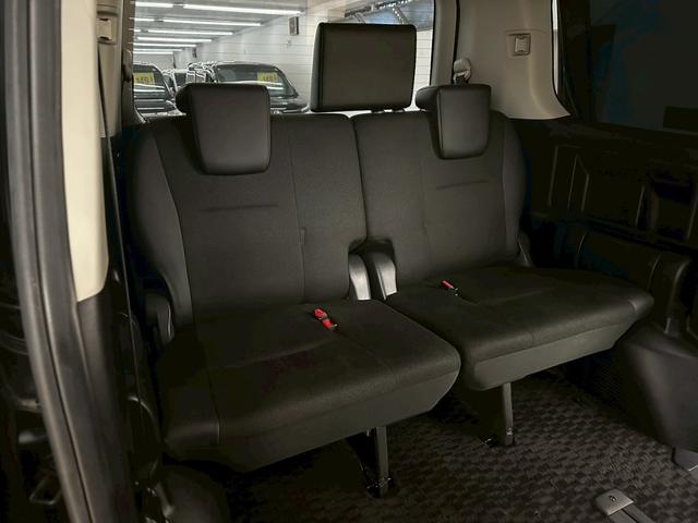 ヴォクシー ＺＳ　煌Ｚ　アルパイン８インチ・フルセグ・ＢＴ対応・アルパインフリップダウンモニター・バックモニター・両側パワースライドドア・ビルトインＥＴＣ・社外１８インチアルミ・ＴＥＩＮ車高調・パドルシフト・オートライト（32枚目）